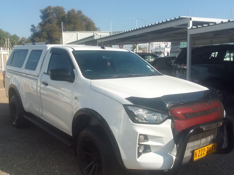 2022 Isuzu D-MAX photo 1